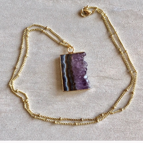 Estrella & Luna Jewelry - Last 1! 🌟Dainty Amethyst Slice Necklace